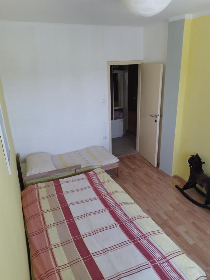 Ferienwohnung Apartmant Sandra - Big Terace And Free Parking Karlovac Exterior foto